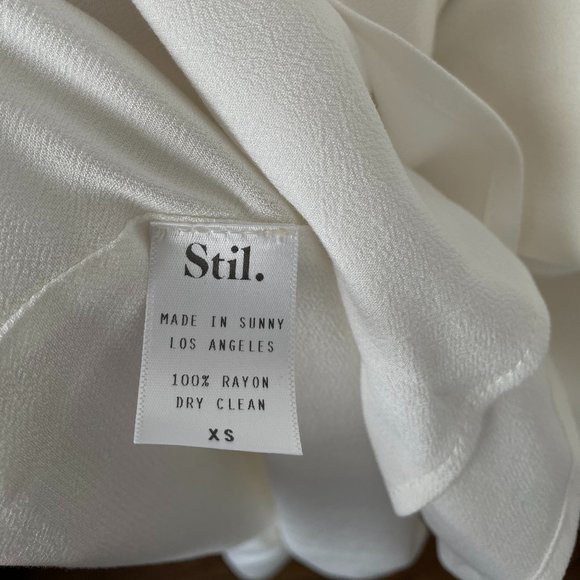 Stil. Pfeiffer Mini Dress in White - Picture 5 of 6